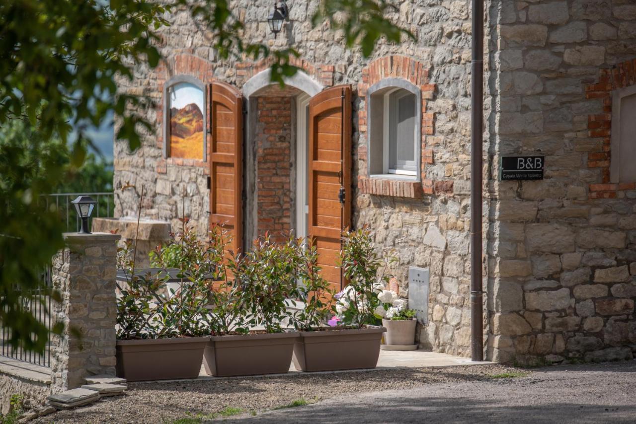 Casale Monte Valestra Bed and Breakfast Bebbio Eksteriør billede